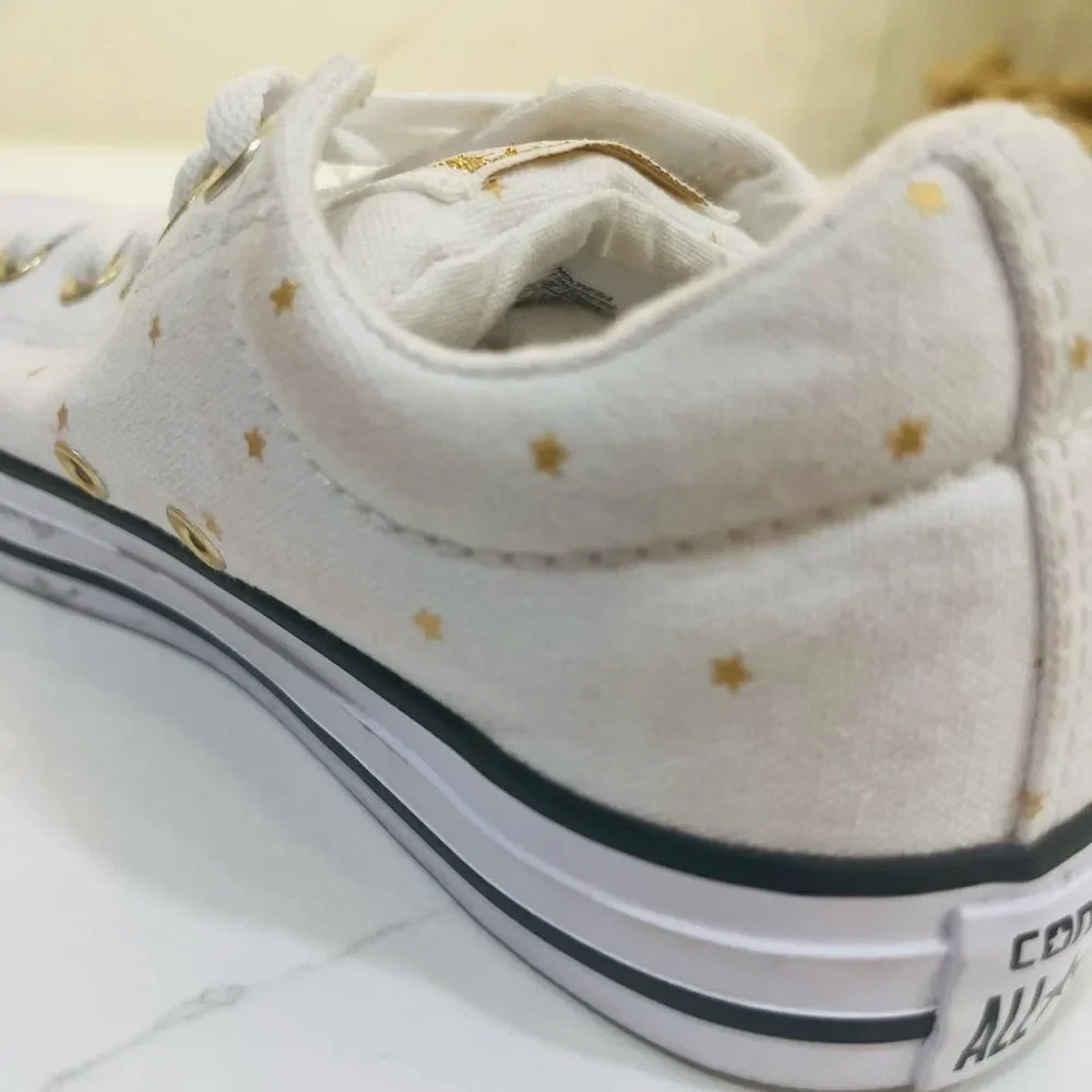 Converse White and Gold Star Sneakers with Classic Low-Top Design